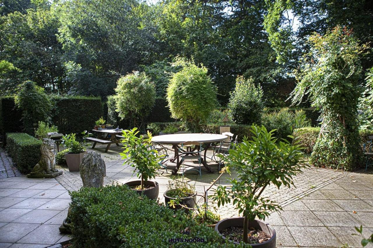 Leyselebeke Castle Bed & Breakfast Bruges