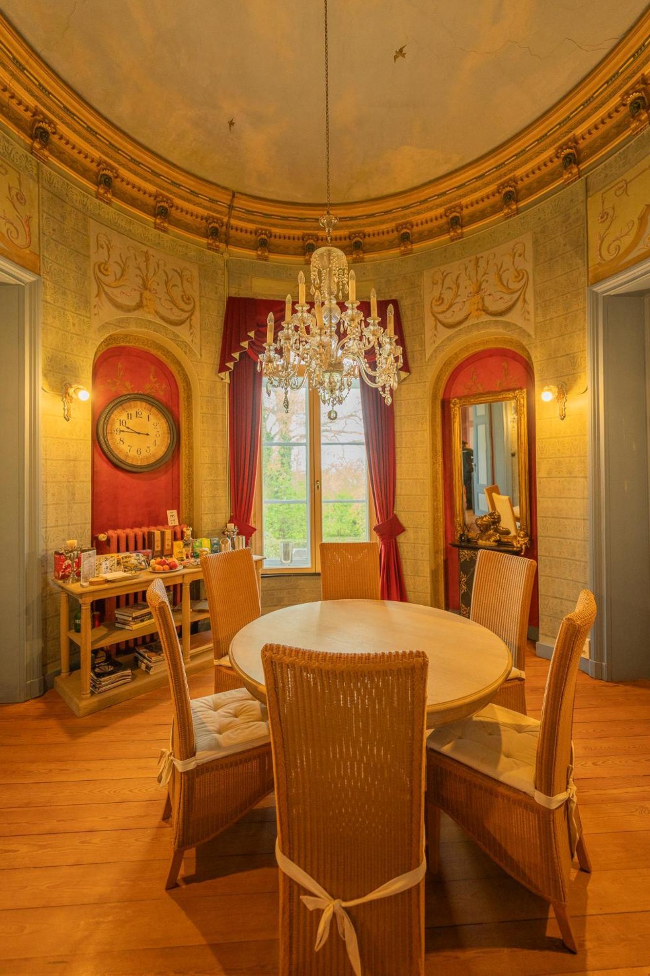 Leyselebeke Castle